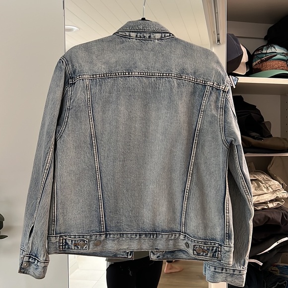 Over sized Levi’s premium Jean jacket - Picture 3 of 3